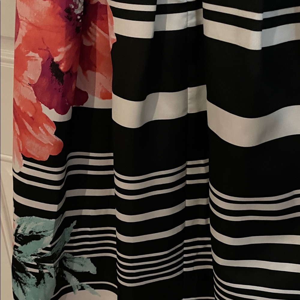 Versona Floral Striped Maxi Dress - Picture 7 of 8